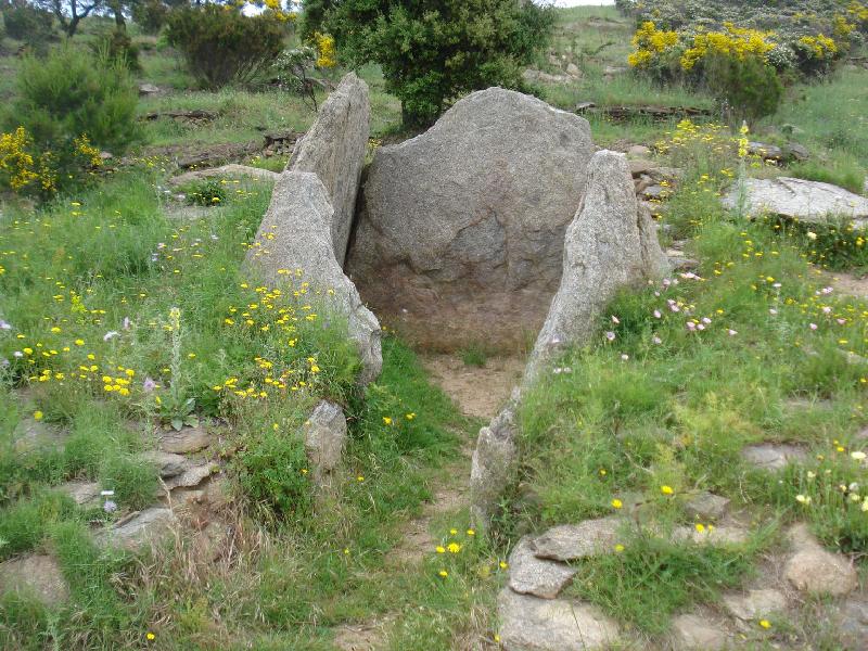 Dolmen de Vinyes Mortes II