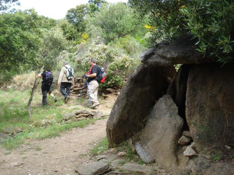 Passant pel Dolmen de la Vinya del Rei