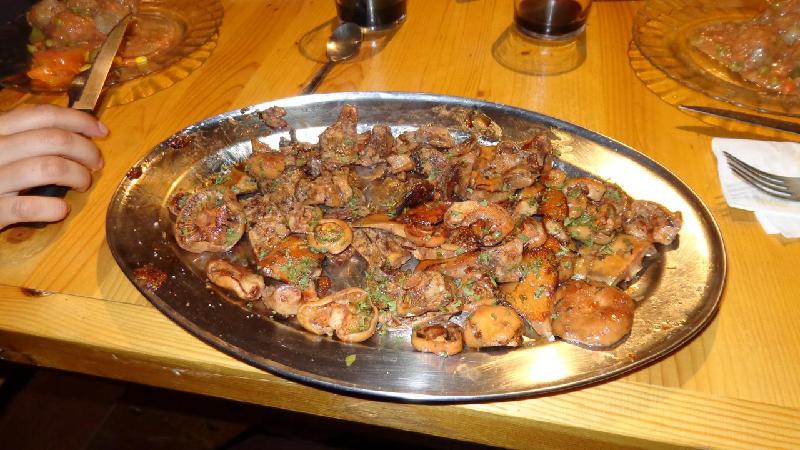 bolets cuinats i a punt per menjar