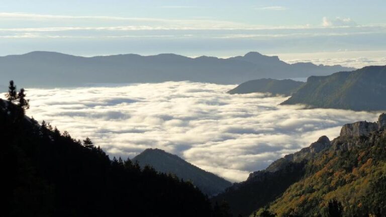 matinada sobre els nuvols