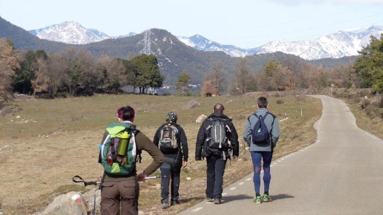 Pel Pla de Clara amb el Cadi Moixero al davant