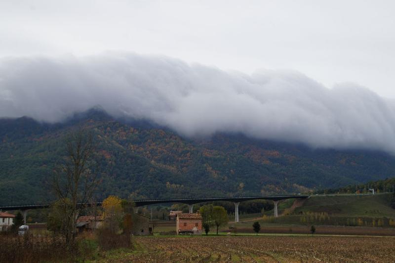 Els nuvols sols es deixen veure