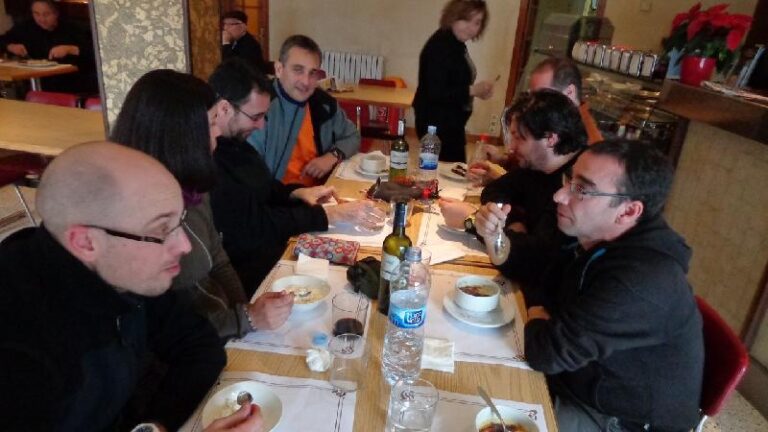 Dinant al restaurant Comellas de Vilada