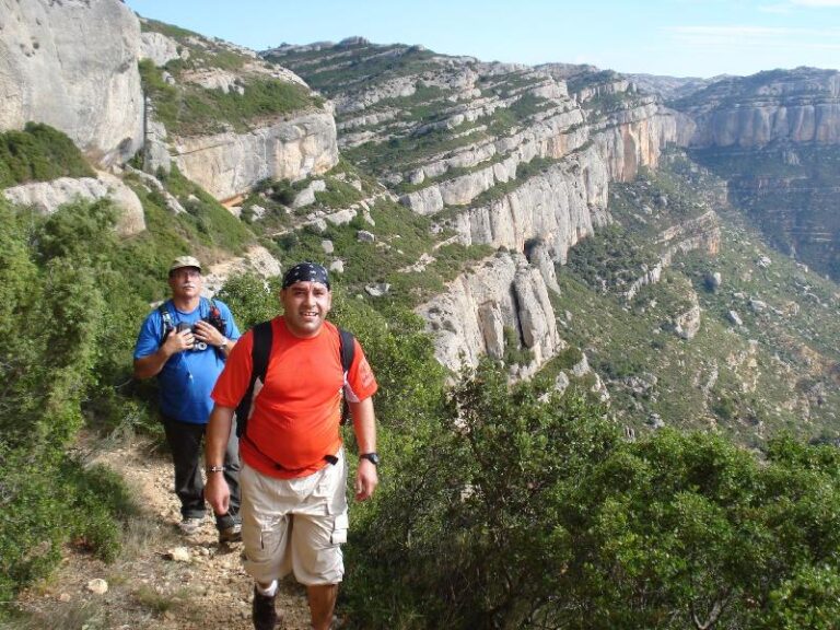 E Joan i en Manuel. Darrera la Serra Major