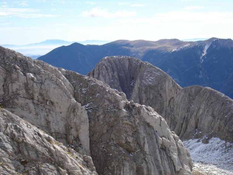 Vista del Pollego Inferior. Al fons: el Montseny
