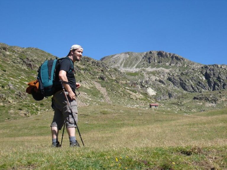 En Marc amb el Refugi Engorgs al darrera