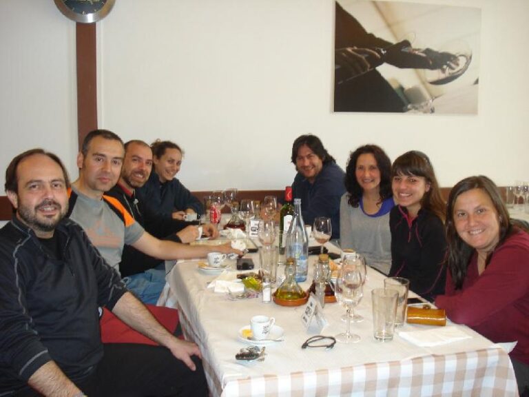 Foto a Can Torrades feta per una cambrera boliviana que no li agraden les ranxeres