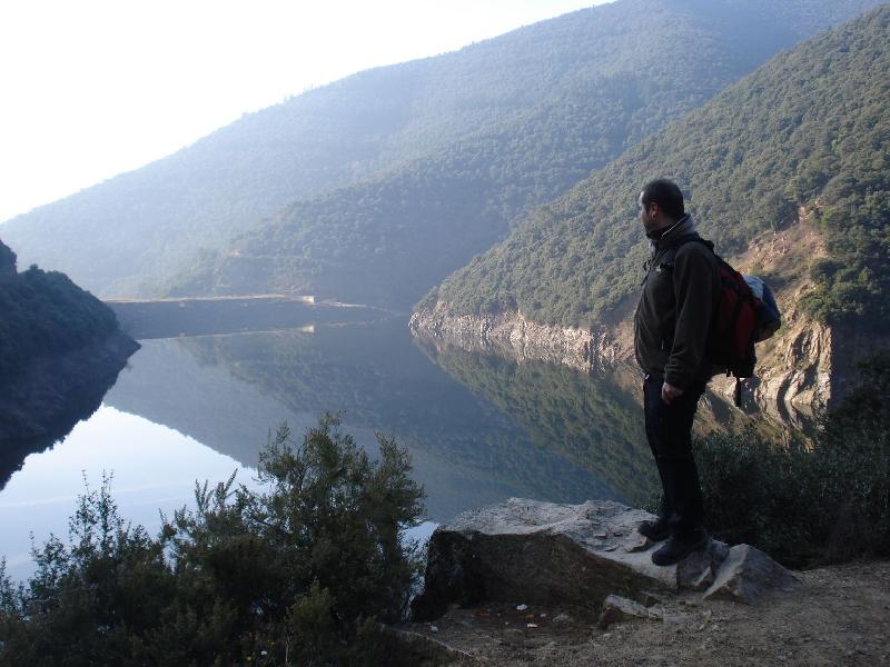 En Marc observant el Panta de Vallfornes