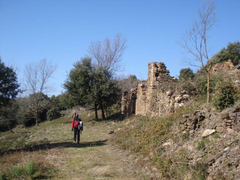 Passant per la masia Masdeu