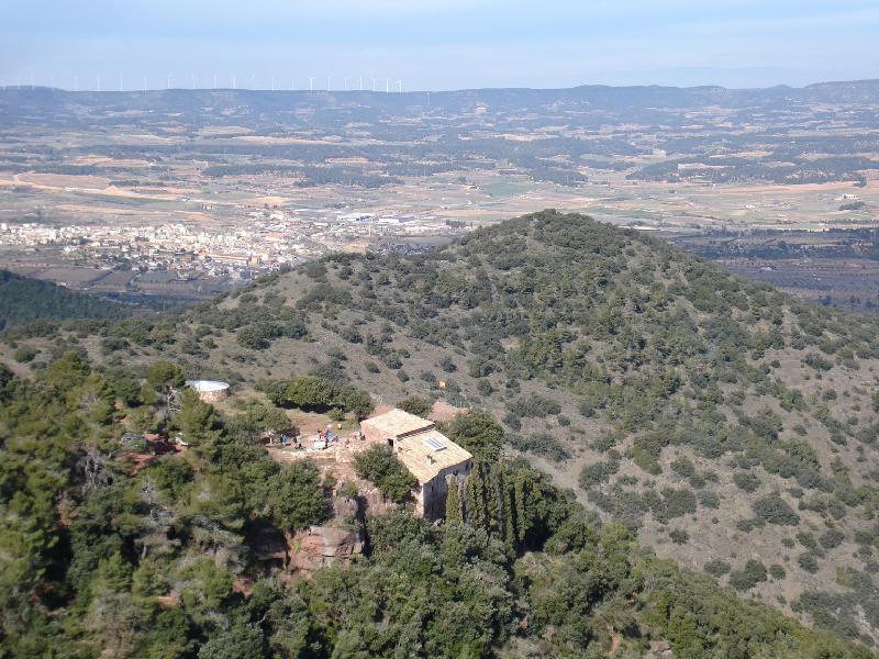 Ermita de Sant Joan de la Muntanya des de la ferrata