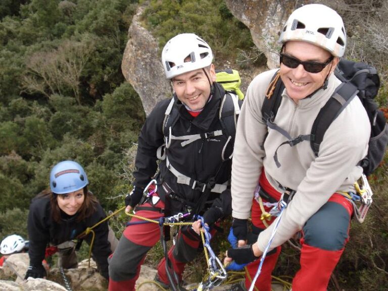 Eva, Enric i Jesus, acabant un tram
