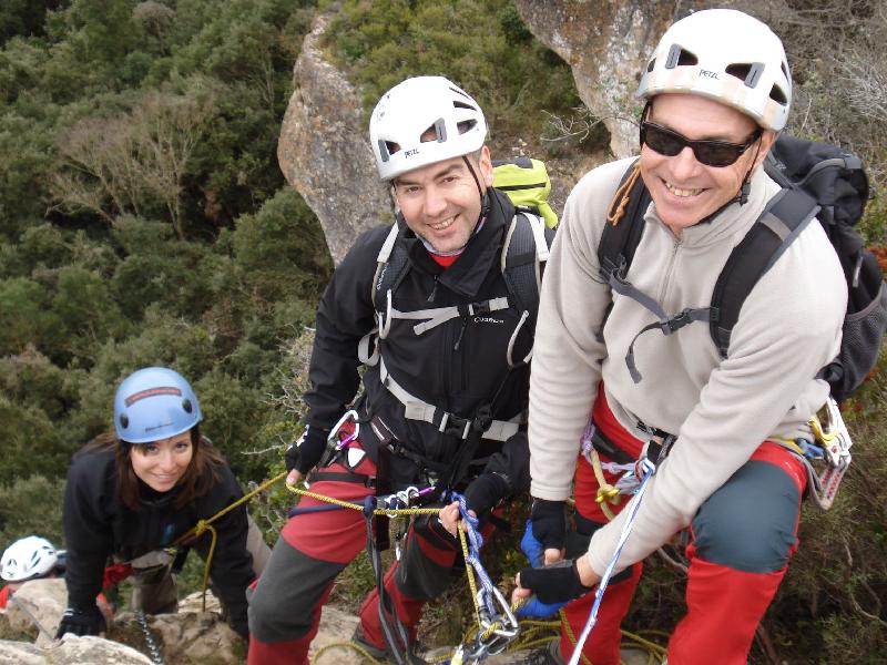 Eva, Enric i Jesus, acabant un tram