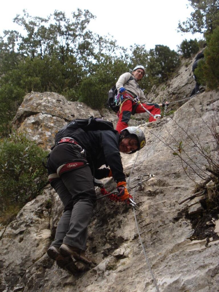 La Montse i en Jesus al darrer tram de la ferrata