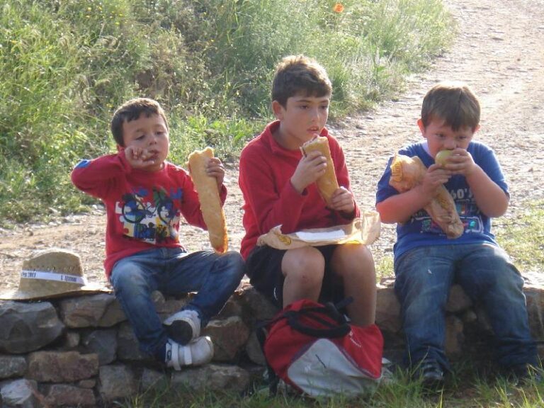 Els petits mengen grans entrepants