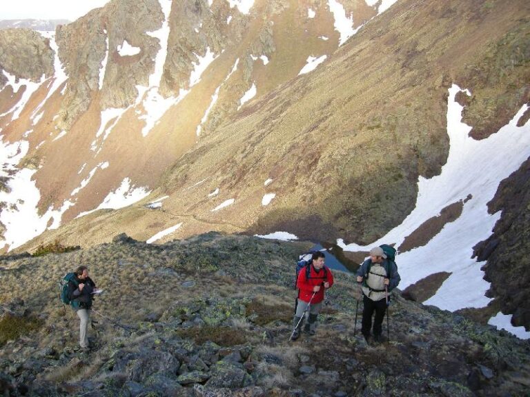 Ascendint cap a Estany Negre