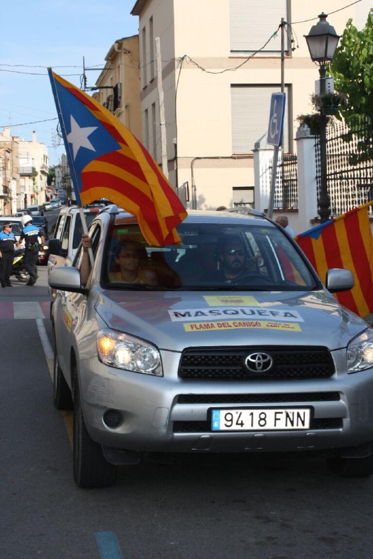 Cotxe de la organitzacio portador del Foc