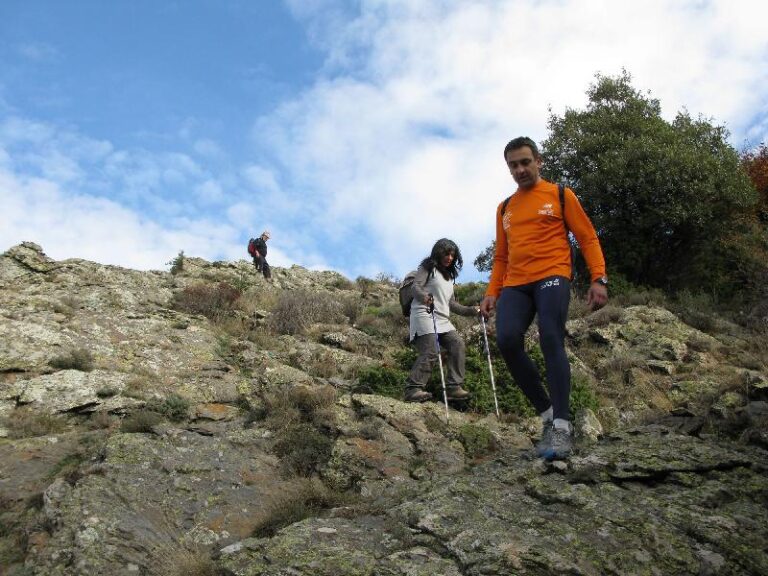 Descendint cap el Coll de les Tres Creus