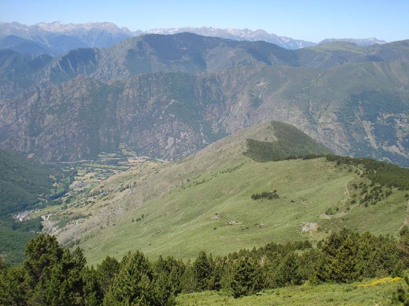 Vista de la Vall de Cardos des del Coll de Tudela