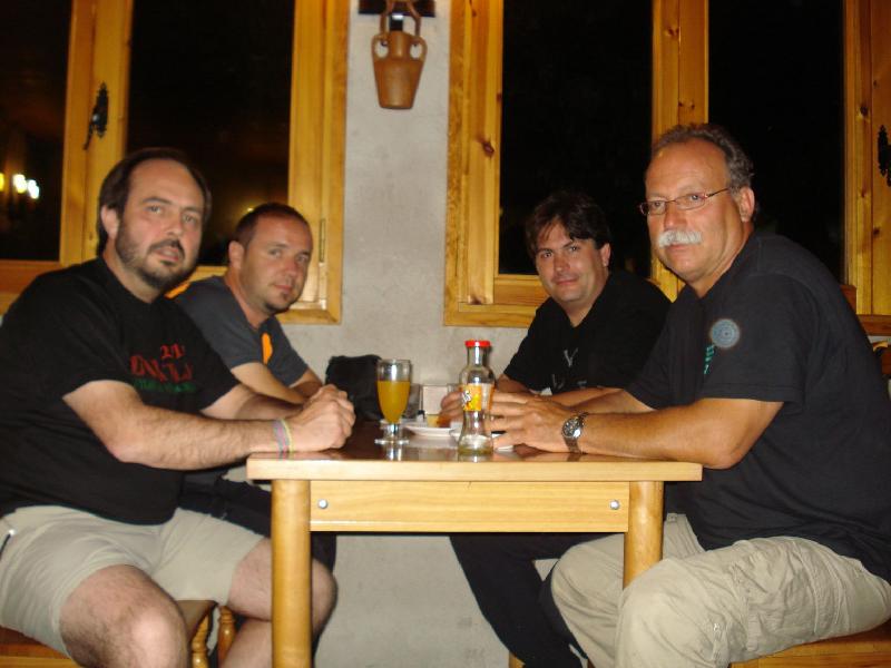 El grup al complet abans d'anar a dormir: Jordi, Marc, Xavi i Joan